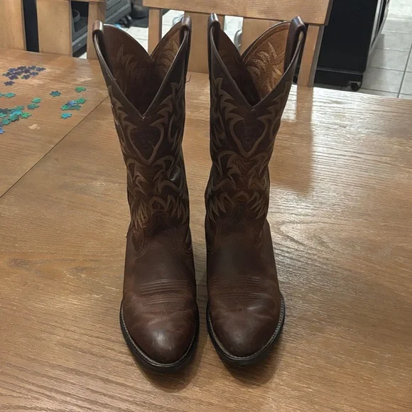 Ariat haritage Dark Brown Western Boots size 8.5 - Picture 4 of 9